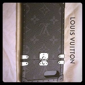 Louis Vuitton IPhone 7+ Trunk Case
